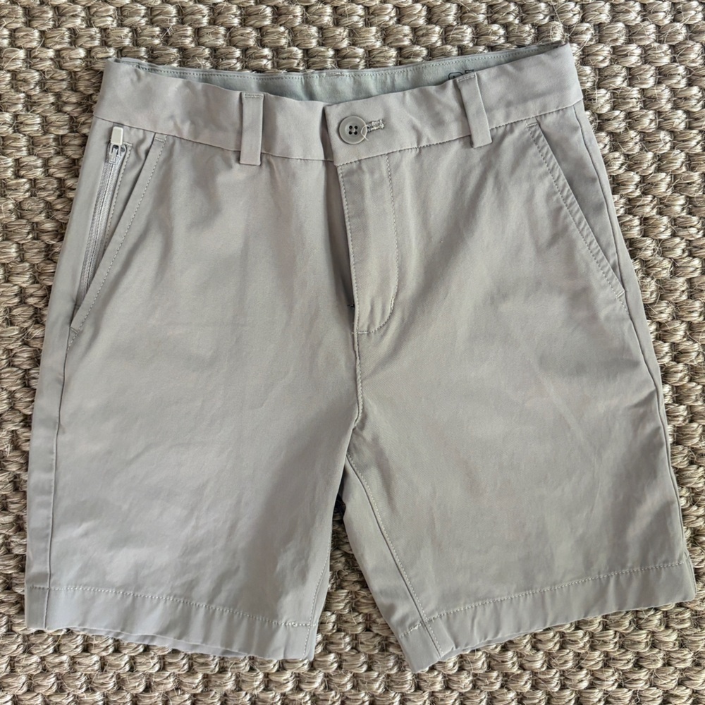Boys Vineyard Vines On the Go Shorts in Khaki - Picture 4 of 6